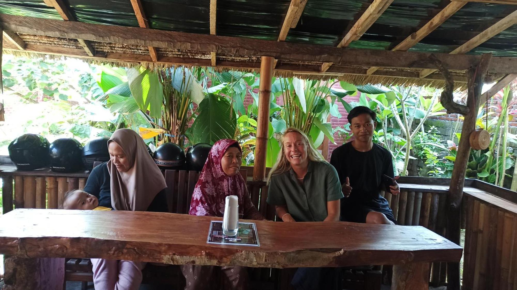 Bunga Maliq Bungalow Lombok 테테바투 객실 사진